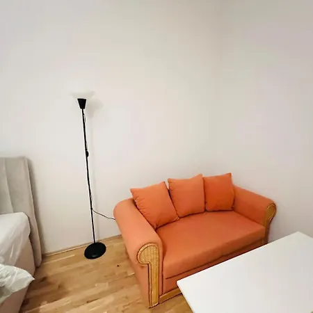 Modern New Eggenberg 1b Apartament