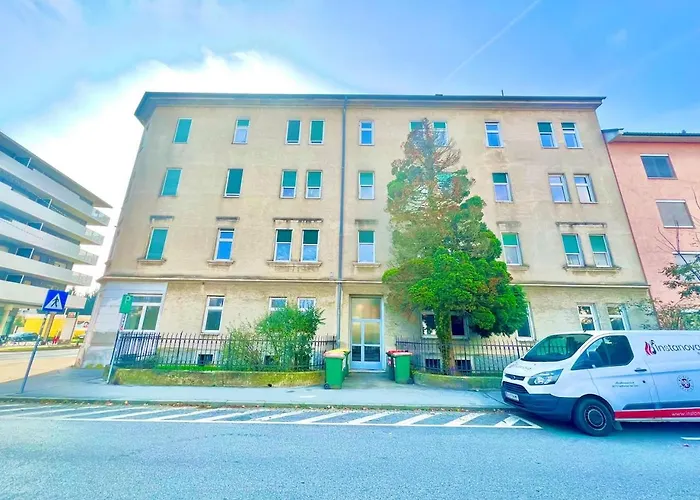 公寓 Modern New Eggenberg 1b *