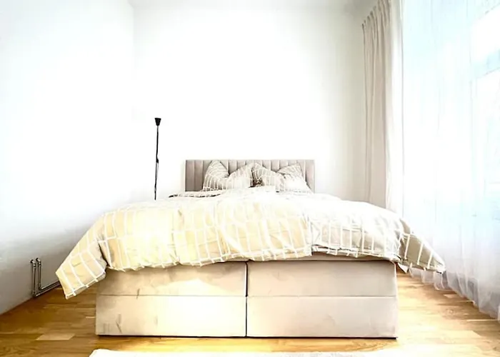 Modern New Eggenberg 1b Apartment