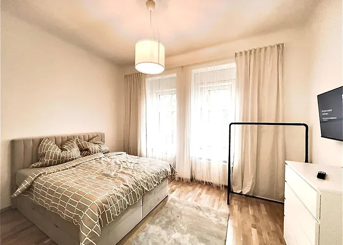 Modern New Eggenberg 1b גראץ